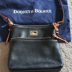 Dooney & Bourke Crossbody bag